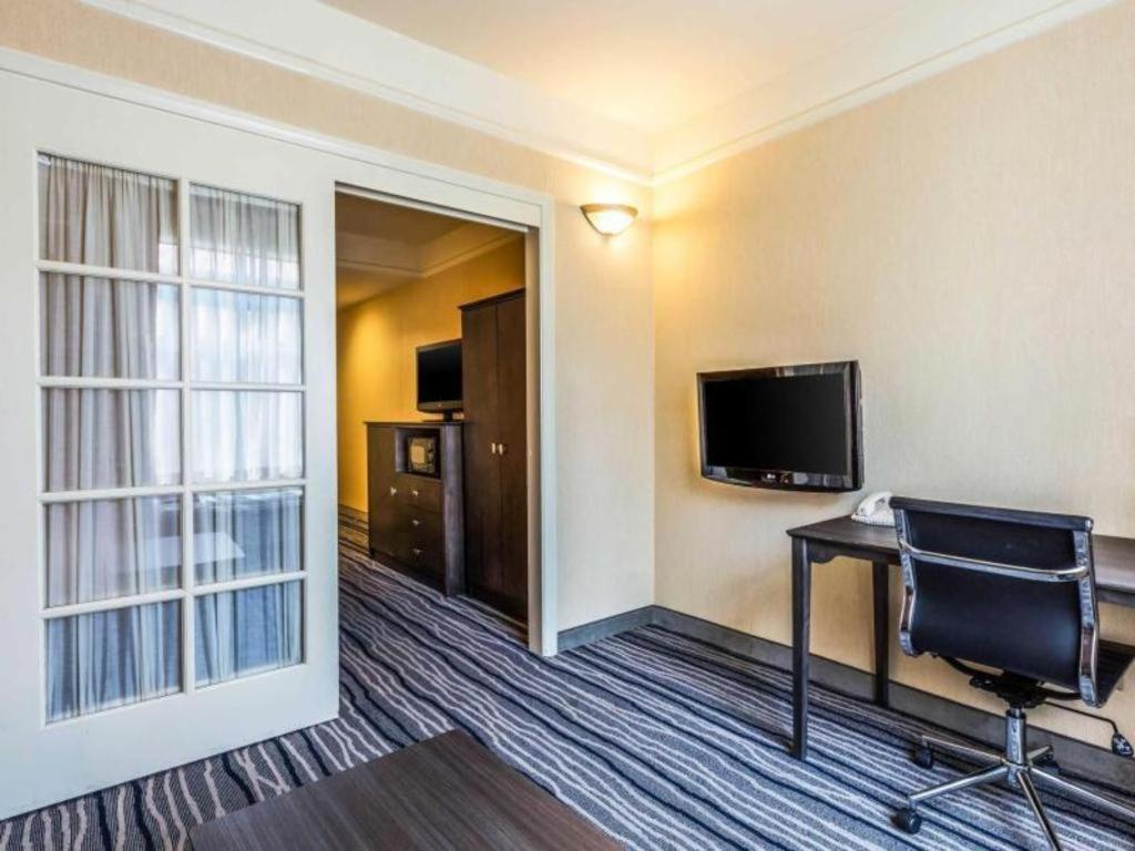 Ramada Suites By Wyndham San Diego Dış mekan fotoğraf
