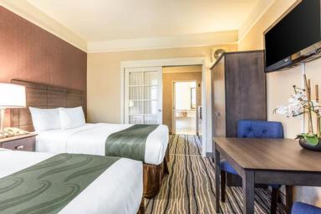 Ramada Suites By Wyndham San Diego Dış mekan fotoğraf